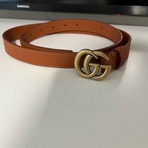 Tan Gucci belt!